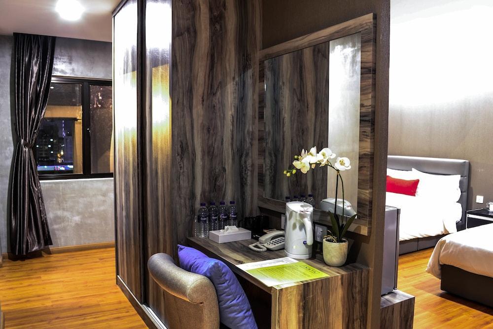 Insta Hotel Johor Bahru Exterior photo