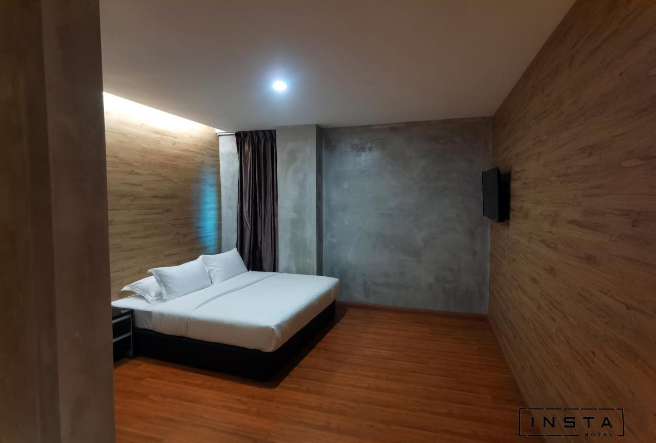 Insta Hotel Johor Bahru Exterior photo