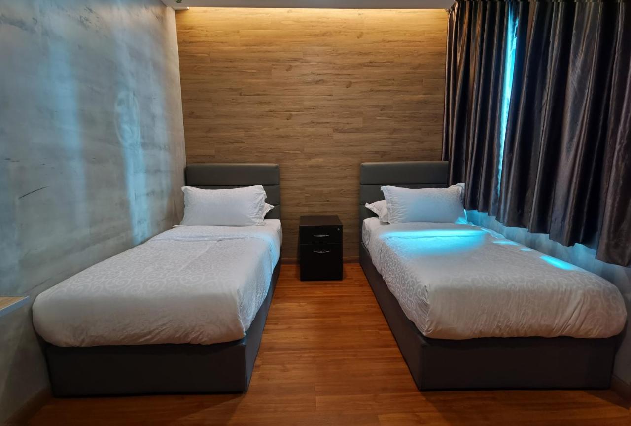 Insta Hotel Johor Bahru Exterior photo